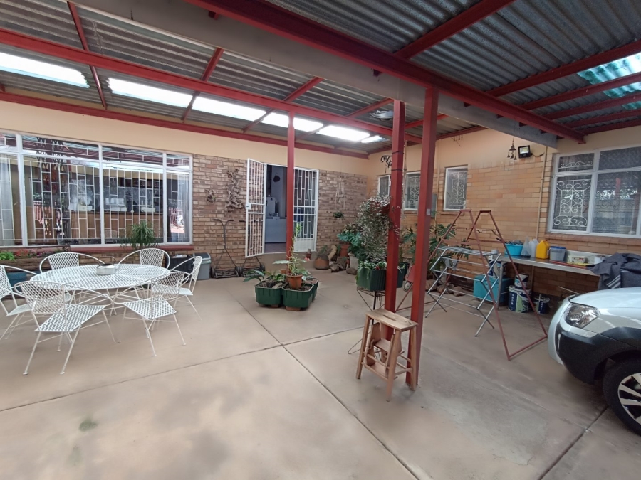 3 Bedroom Property for Sale in Bult West North West